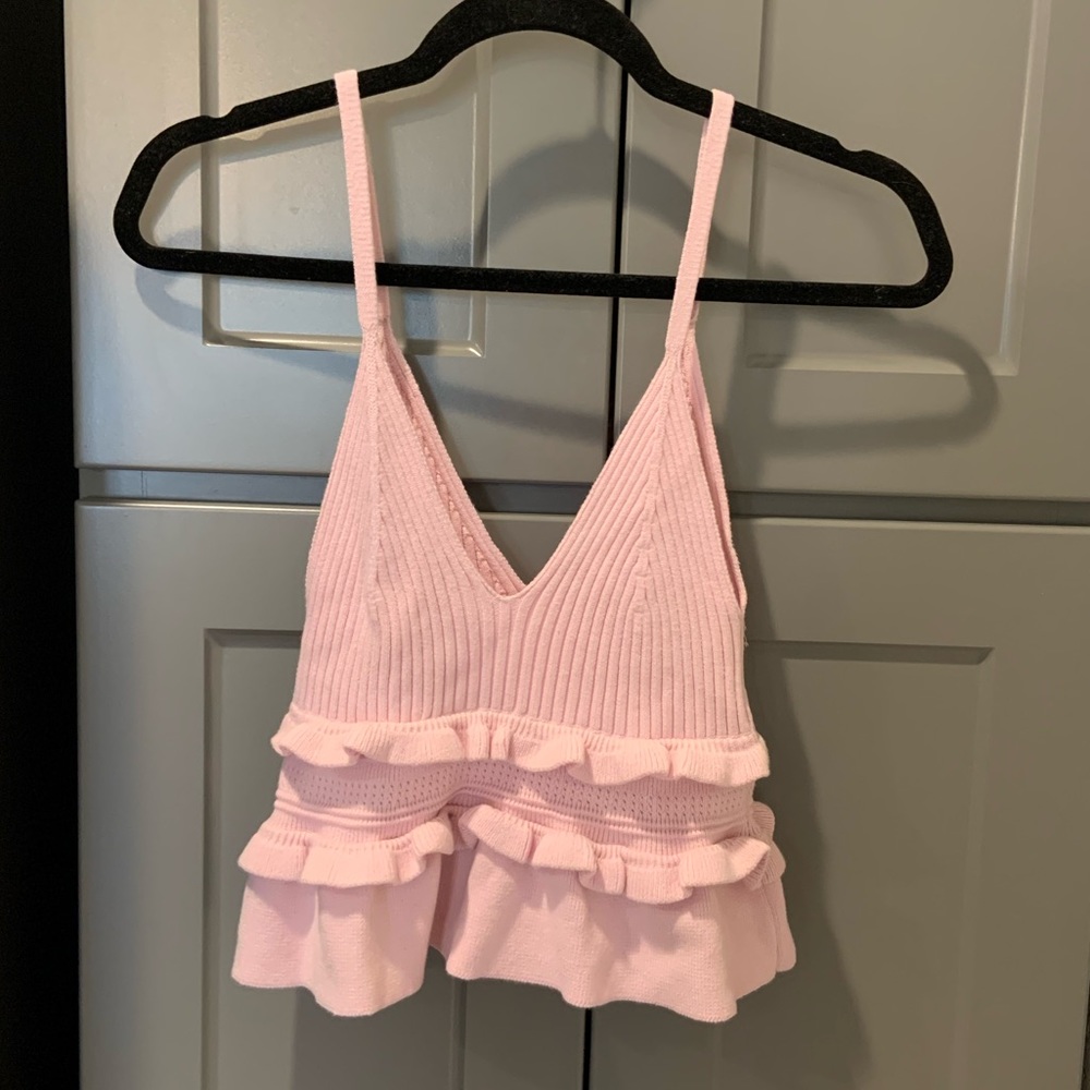 Super cute Pink Ruffled with texture and ribbing tank top